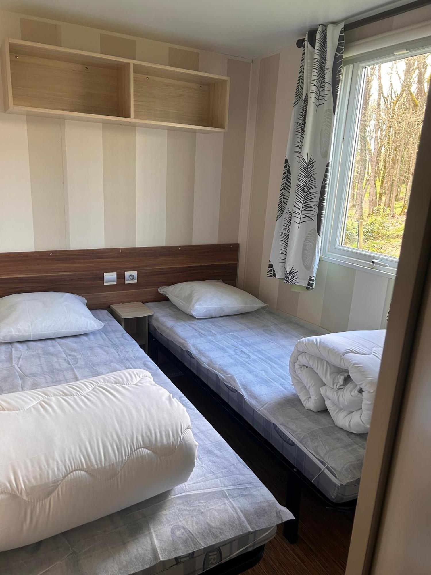 Camping Les Petites Minaudieres Coussay-les-Bois Quarto foto